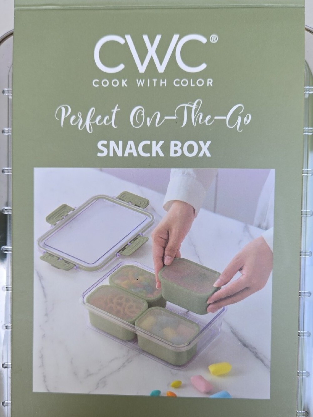 CWC Perfect On-The-Go Snack Box in Olive Green - Picture 4 of 5